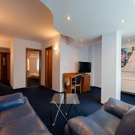 Excelsior 4*