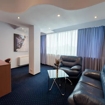 Отель Excelsior