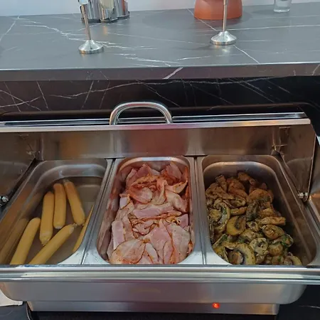 Отель Excelsior