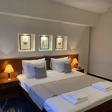 Отель Excelsior